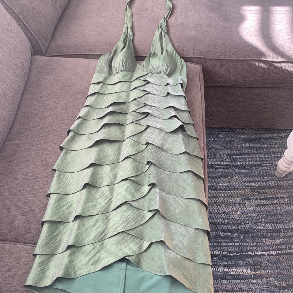 Adrianna Papell lined halter dress w/bra cups